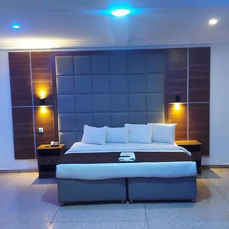 Presken Shonibare Estate Otel Lagos Dış mekan fotoğraf